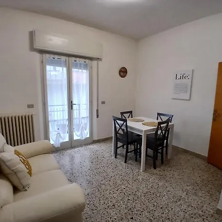 Cv007 - Cervia, Nuovo Bilocale Con Balcone Sul Lungomare Appartamento
