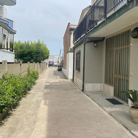 Cv007 - Cervia, Nuovo Bilocale Con Balcone Sul Lungomare 아파트 체르비아